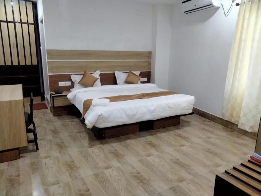Hotel Magic Square Guwahati Ngoại thất bức ảnh